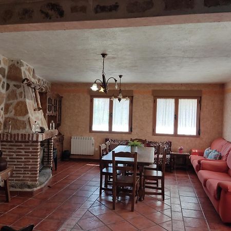 Casa Rural El Pajar นาวาลูเอ็นกา ภายนอก รูปภาพ