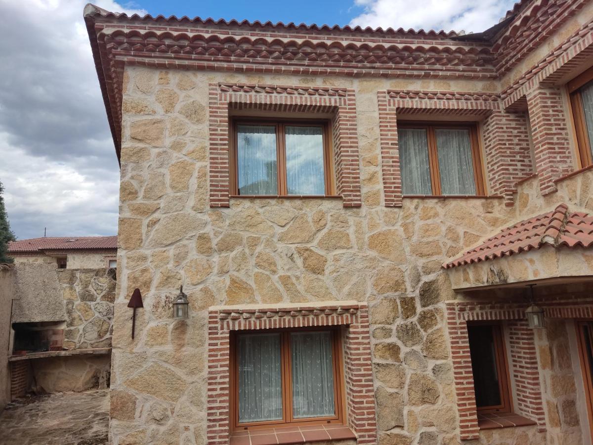 Casa Rural El Pajar นาวาลูเอ็นกา ภายนอก รูปภาพ