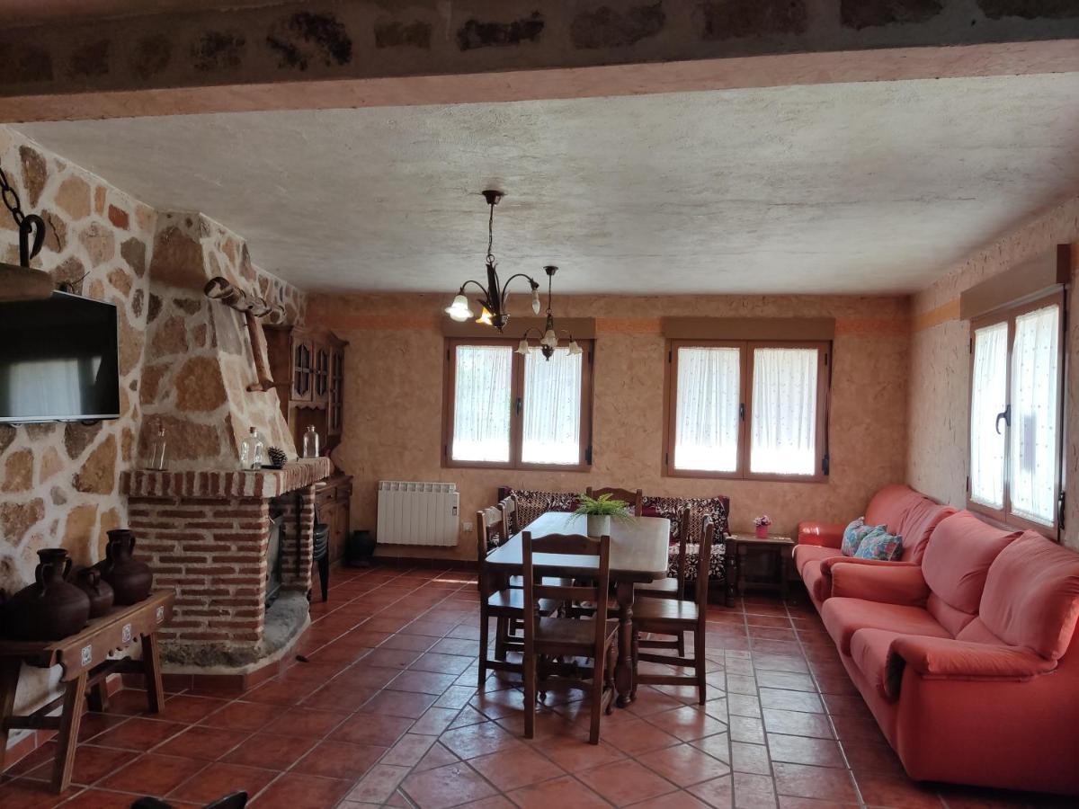 Casa Rural El Pajar นาวาลูเอ็นกา ภายนอก รูปภาพ