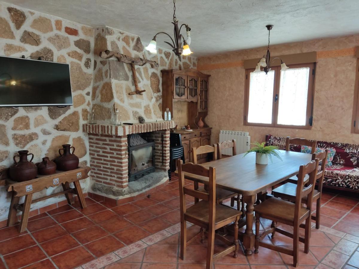 Casa Rural El Pajar นาวาลูเอ็นกา ภายนอก รูปภาพ