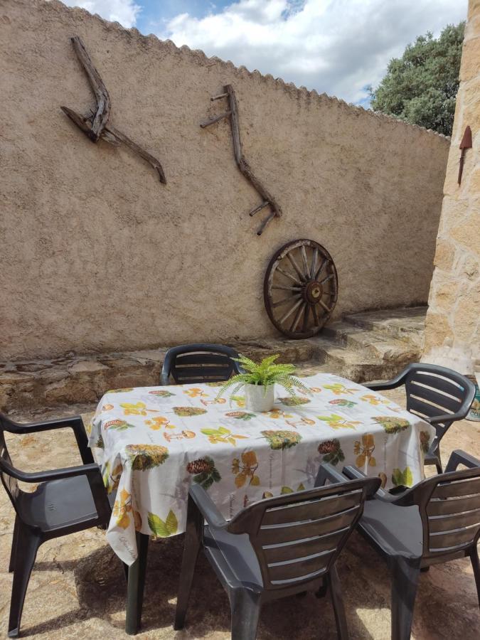 Casa Rural El Pajar นาวาลูเอ็นกา ภายนอก รูปภาพ