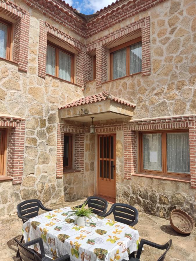 Casa Rural El Pajar นาวาลูเอ็นกา ภายนอก รูปภาพ